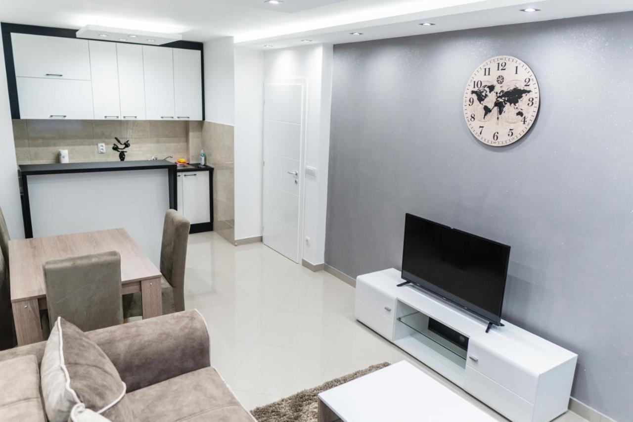 Bella Apartmani ยาโกดินา ภายนอก รูปภาพ